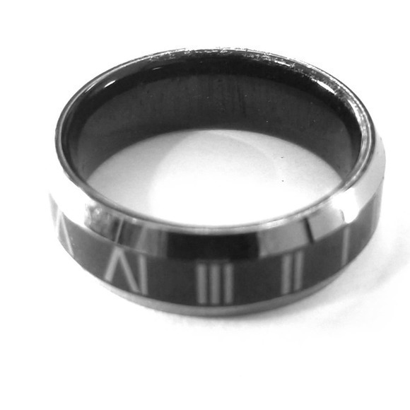 New‎ black tungsten ring size 11.5